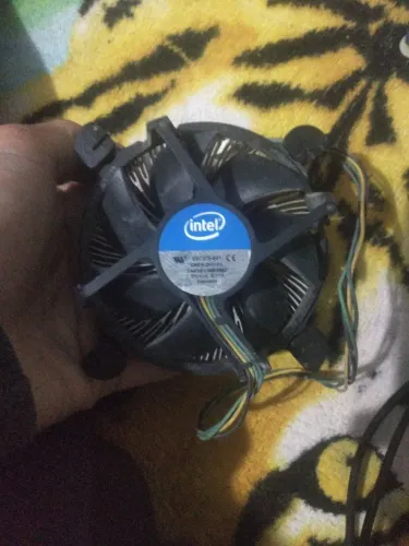 Computador ( peças ) tudo em perfeito estado, só trocar o cooler de resto tudo bom.