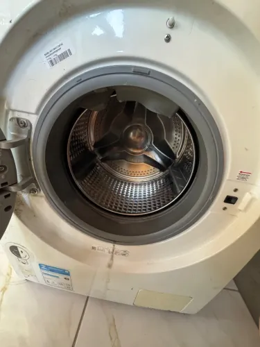 Máquina de lava e seca ( só para peças)