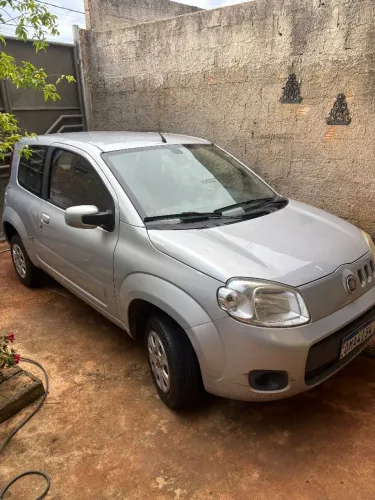 Fiat Uno Vivace Celeb. 1.0 EVO F. Flex 8V 3P 2012