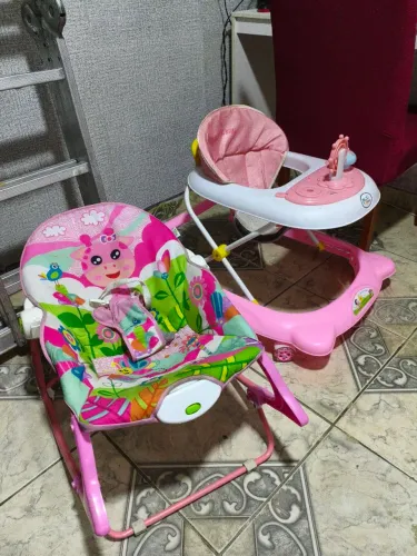 Cadeirinha e andador