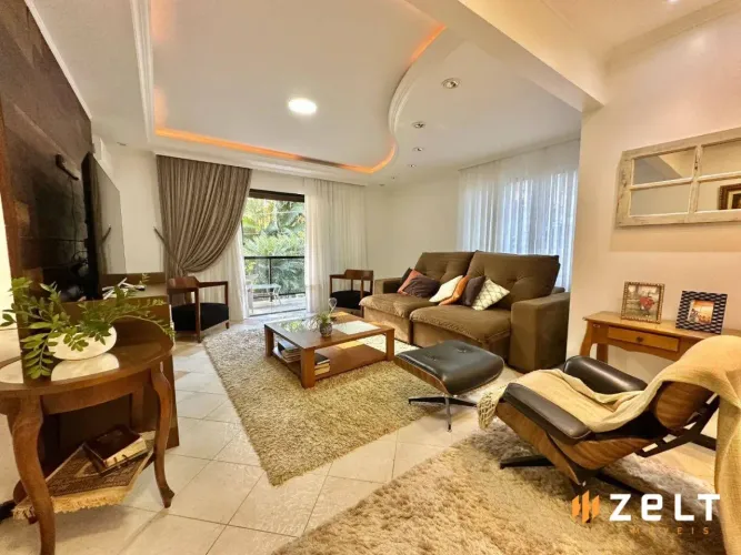 Casa com 3 dormitórios à venda, 490 m² por R$ 2.250.000,00 - Vila Nova - Blumenau/SC