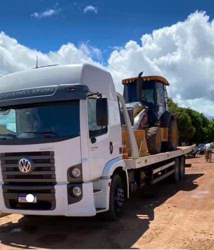 Caminhão 24.280 plataforma hidráulica 