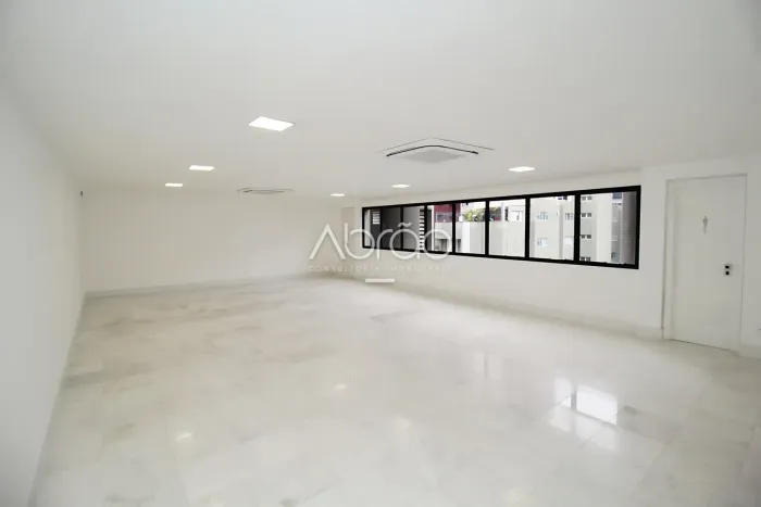 Sala Comercial para alugar no Business Tower - Água Verde - 84 m² | Ref. 1847