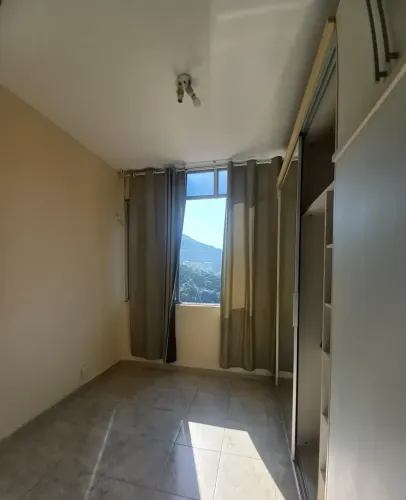 Conjugado para aluguel tem 24 m² em Laranjeiras - Rio de Janeiro - RJ