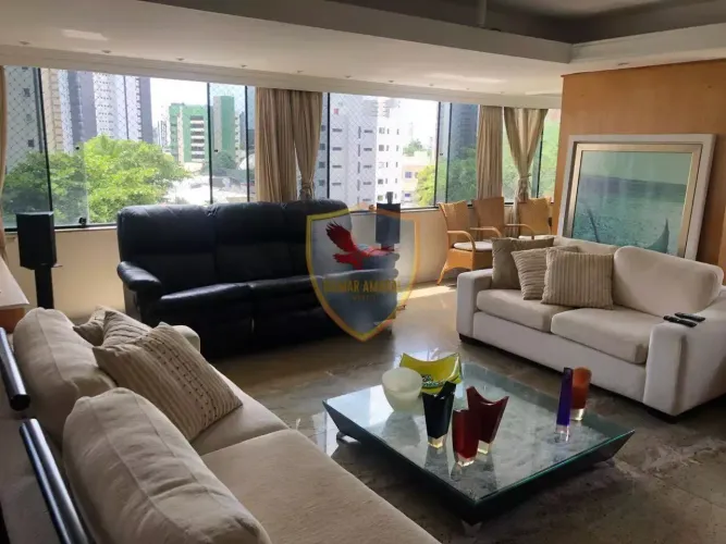 Imóvel para venda tem 270 metros quadrados com 4 quartos em Petrópolis - Natal - RN