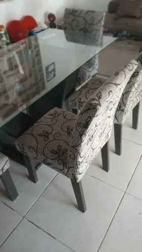 Mesa de 6 cadeiras