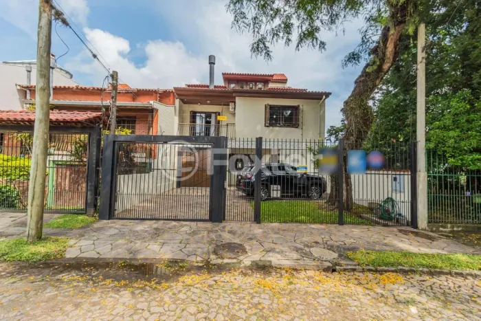 Casa à venda Rua Cassino, Ipanema - Porto Alegre