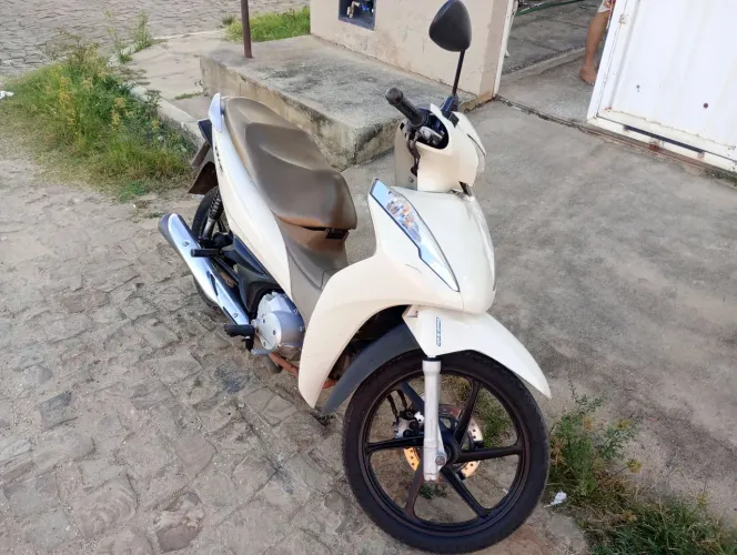 Biz ex 125 18/18 só pegar e rodar.