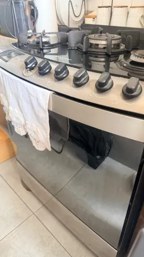 Fogão Brastemp Ative! 5 Bocas - modelo BFS5VARRNA - Inox (Usado) Faltando duas grelhas poi