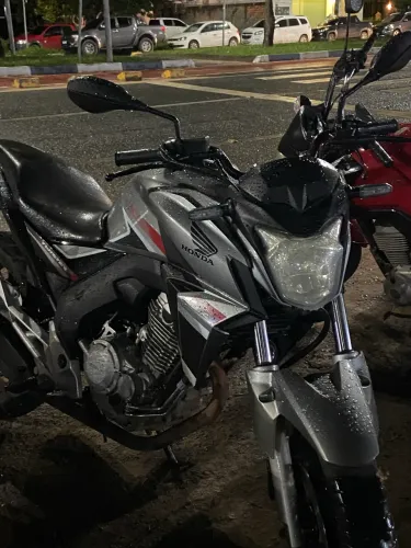 Vendo ou troco Cb Twister 250 ou negócio 