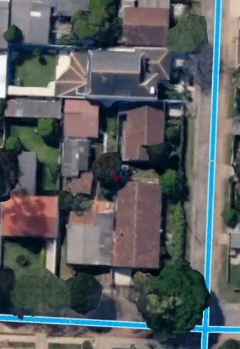 Terreno Amplo de 559m² no Capão Raso: Oportunidade para Investidores e Construtoras