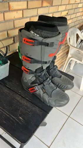 Bota jett 43/44