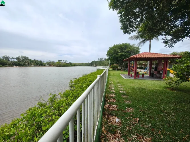 Casa em colonia de ferias na Praia Grande, Fundão-ES. 2 quartos, 1 suíte, 1 sala, 2 banhei
