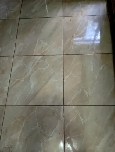 Pedreiro, faço pequenos reparos.