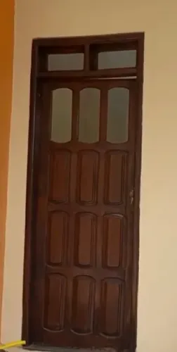 Porta Completa com Vidro 2,10x0,70m + Batente e Fechadura