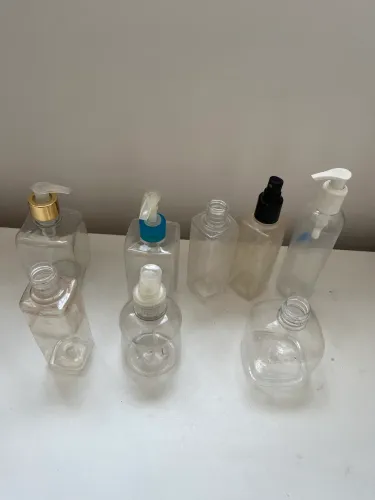 Lote potes plásticos com aplicadores cremes shampoo etc