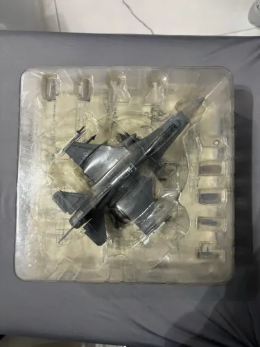 Aviões de Combate F16 Altaya 1/72