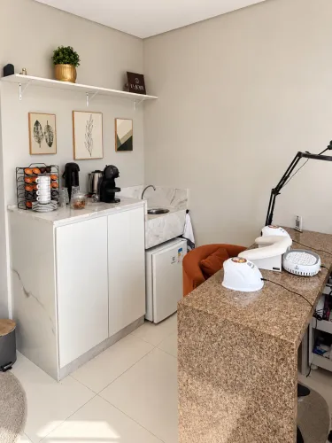 Sala comercial para manicure mobiliada