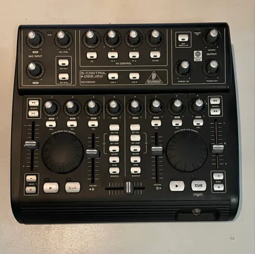 Controladora Behringer BCD 3000