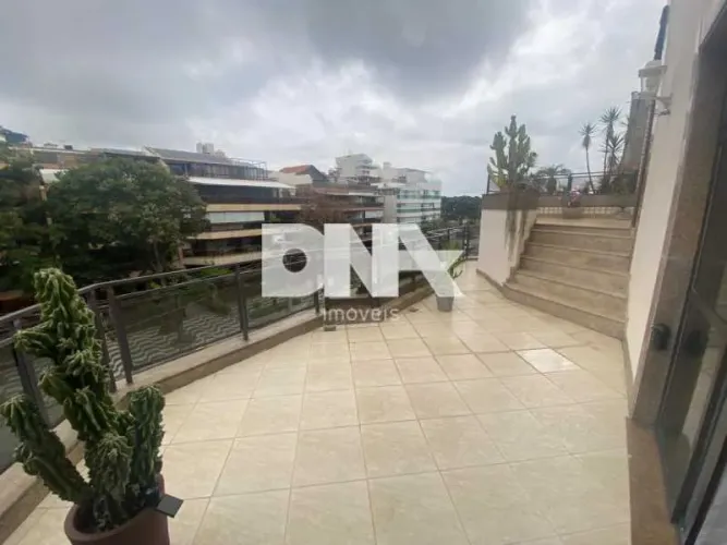 Cobertura : Linear / Residencial / Barra da Tijuca