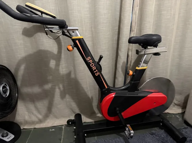 Bicicleta Ergométrica Profissional