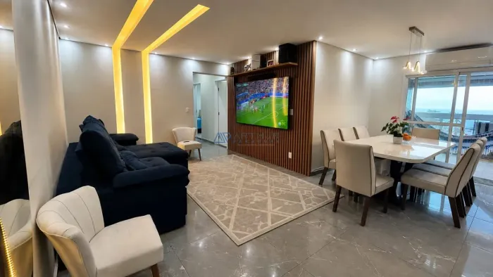 Apartamento mobiliado à venda no Boqueirão em Praia Grande a 100 metros da Praia