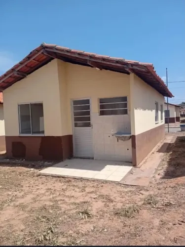 Vendo casa no residecial mato grosso valor a negociar ja guitada