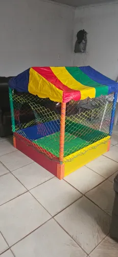 Piscina de Bolinha NOVA + Carpete (Nunca usada)