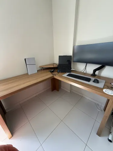 Mesa / Escrivaninha de Canto para Escritório 