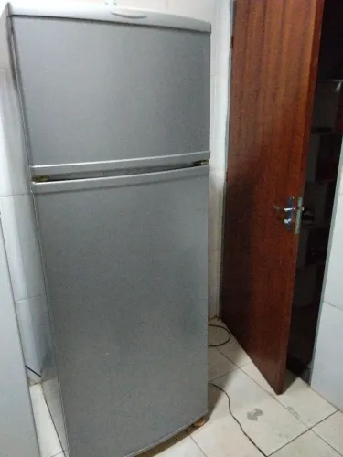 Vende-se geladeira Eletrolux 480 litros 