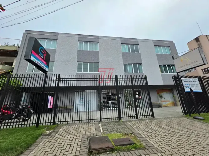 Apartamento para alugar com 3 dormitórios, 1 vaga de garagem com 90,00m² no Ed. Strauss, b