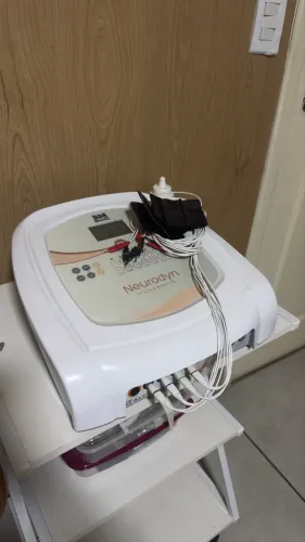 Aparelho eletroestimulação - Neurodyn 10 Canais Ibramed - Seminovo Completo