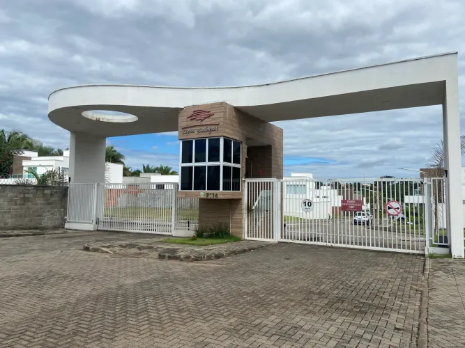 Vende -se Lote