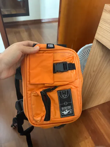 Bag exclusiva NBA laranja nova (vendo ou troco )