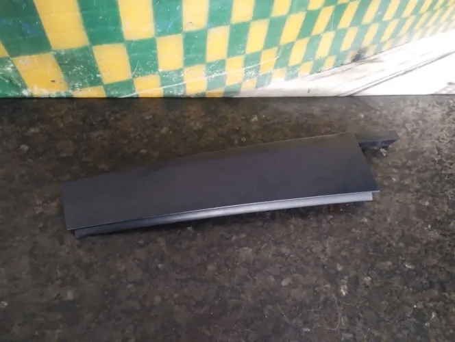 Moldura aplique porta traseira esquerda Citroen c4 cactus *7