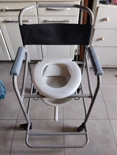 Cadeira Higiênica com comadre