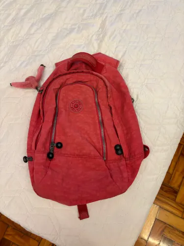 Mochila Kipling rosa com macaquinho 