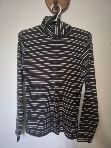 Blusa gola alta