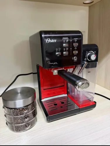 Cafeteira expresso Oster Prima Latte