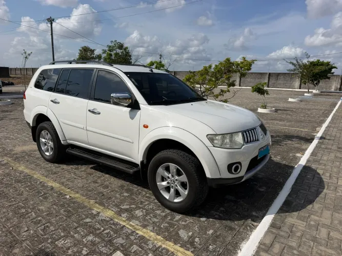 Mitsubishi Pajero Dakar 3.2 4X4 T.i. Dies. 5P Aut. 2013