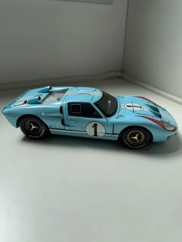 Miniatura Ford GT40 MK II 1966 1:18 - Shelby Collectibles