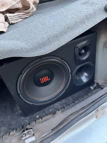 Troco por caixa JBL