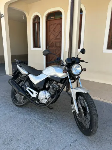 YBR 125 