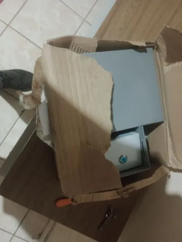Cofre invisível de tomada para embutir na parede 