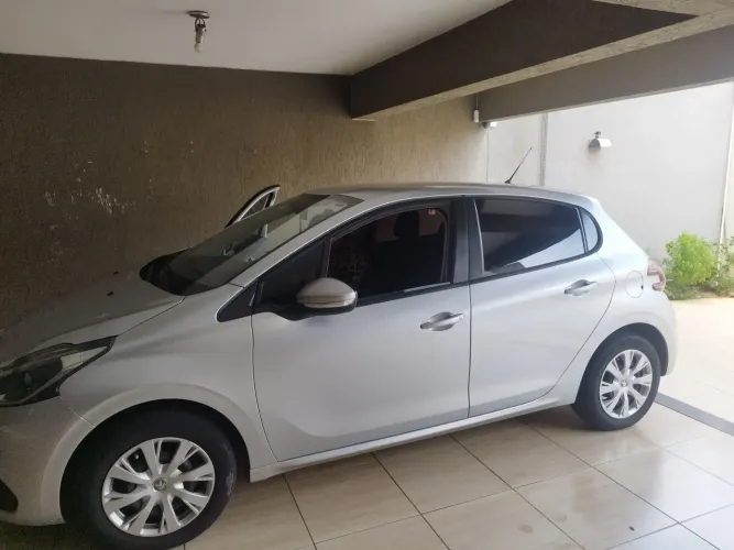 Peugeot 208 Active 1.2 Flex 12V 5P Mec. 2018