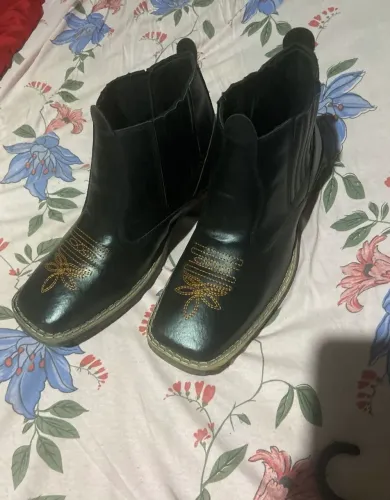 Botina preta couro tamanho 41