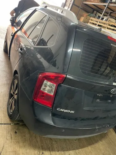 Sucata Kia Carens 2.0 aut 2011 para venda de peças