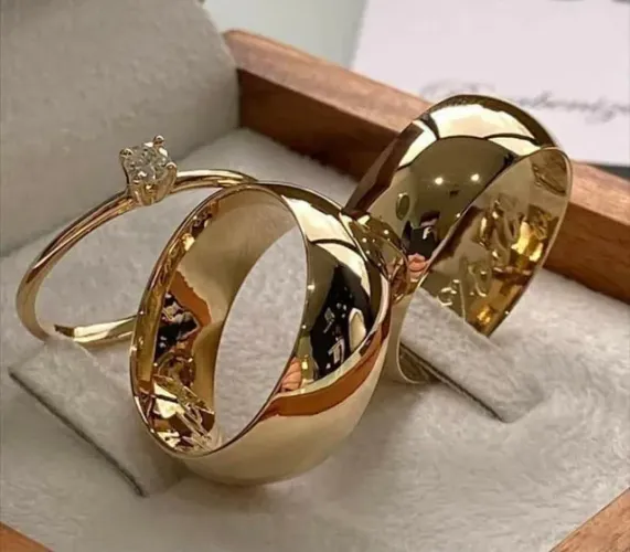 Aliança de aço revestimento em ouro 18k