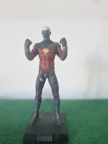 Miniatura Eaglemoss Capitão Marvel