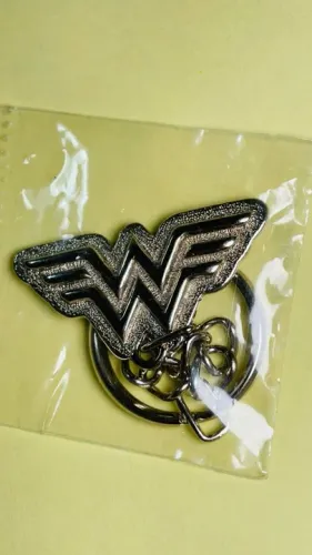 Chaveiro Mulher-Maravilha / Wonder Woman - Panini Comics - 4 cm x 2 cm x 0,2 cm